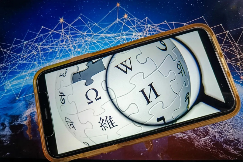 Wiki‑нейросеть: нейросети для энциклопедий, генерация и верификация знаний