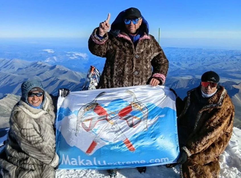Первый показ высокой моды на вершине Эльбруса